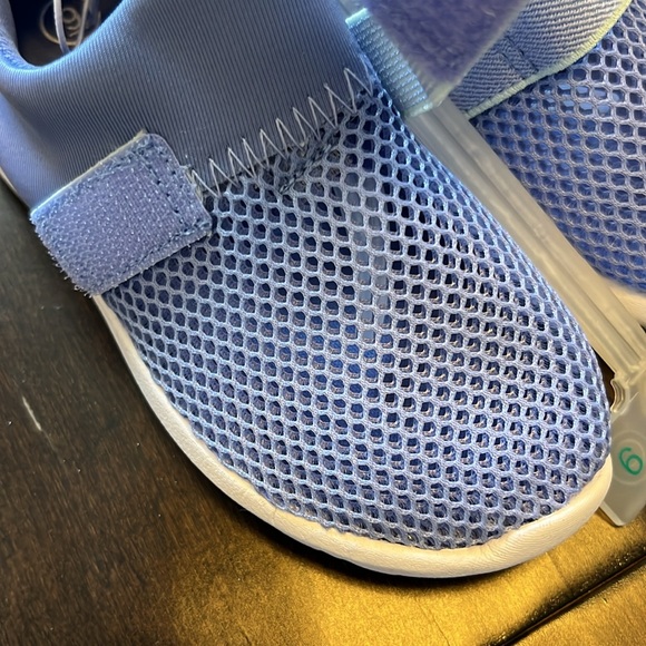 NWT Cat and Jack Toddler Austen Water Shoes in Purple ! - Picture 3 of 6